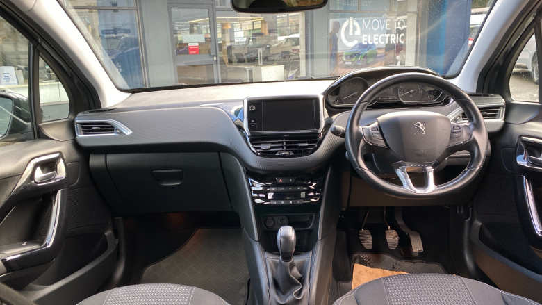 Peugeot 208 1.2 PureTech 82 Tech Edition 5dr [Start Stop] Petrol Hatchback